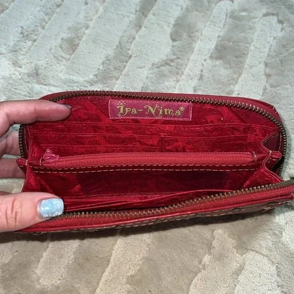 Ipa-Nima Cali embroiled leather zipper clutch wallet - Picture 5 of 6